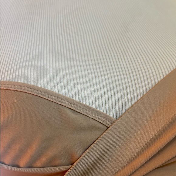 Skims underwire mesh bra with cover over top coverage bra - Picture 4 of 6